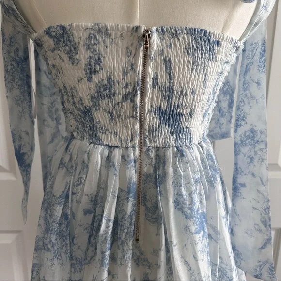 Petal and Pup Blue White Floral Coquette Lite Fabric Summer Dress Size M - Picture 9 of 16